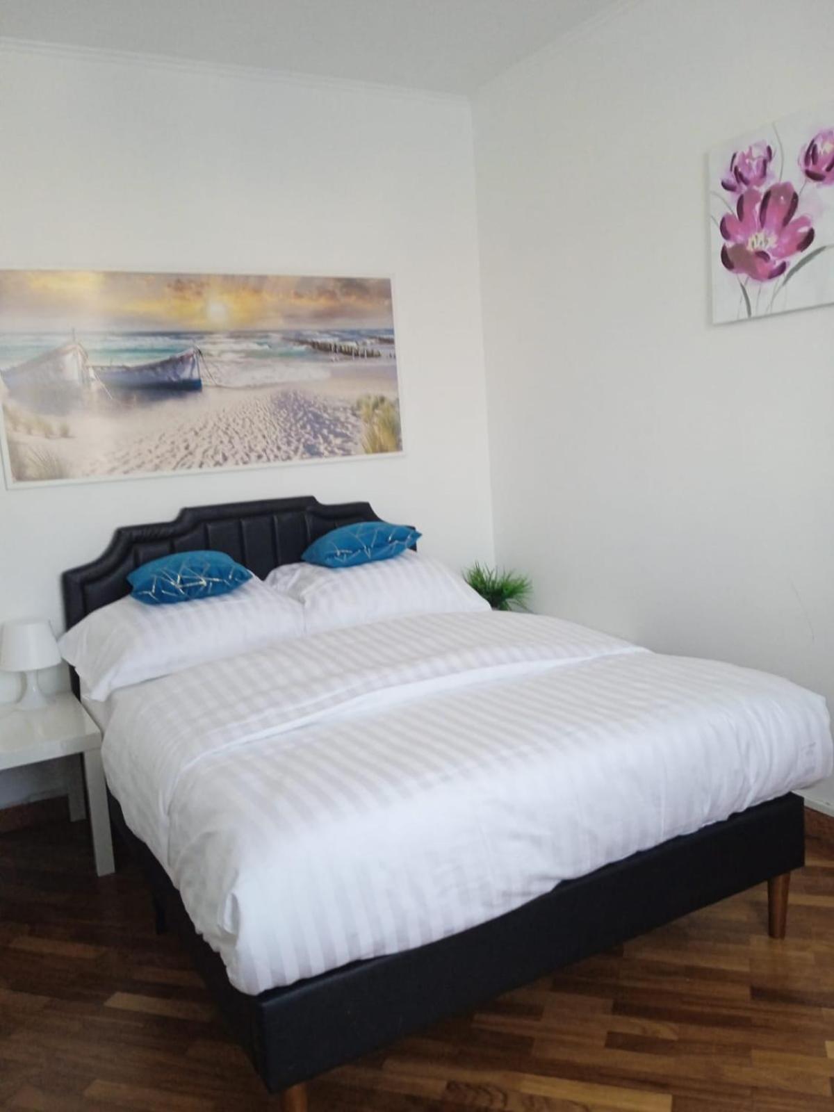 3-Bedroom Apt In Town Square Wrocław Kültér fotó