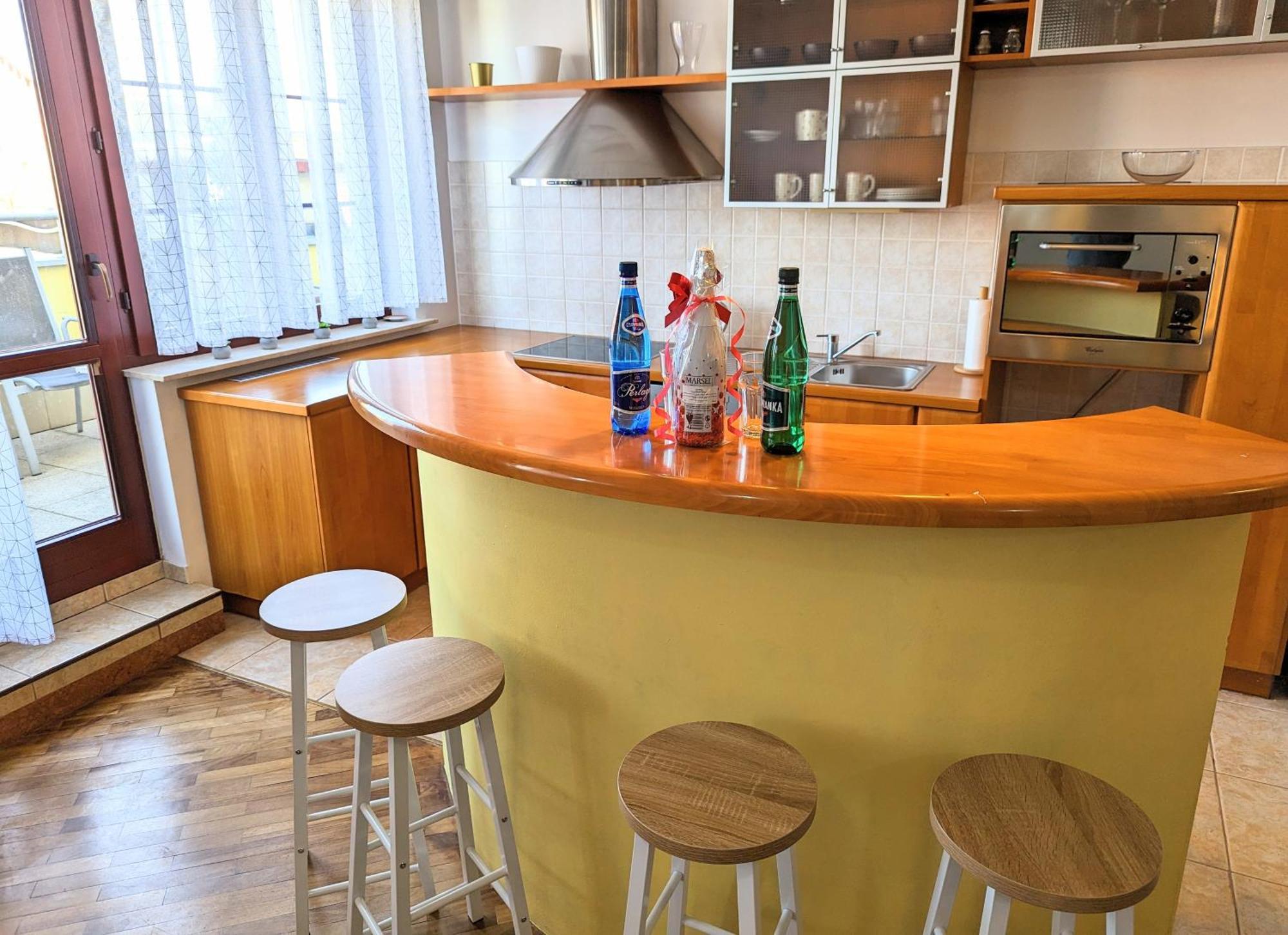 3-Bedroom Apt In Town Square Wrocław Kültér fotó